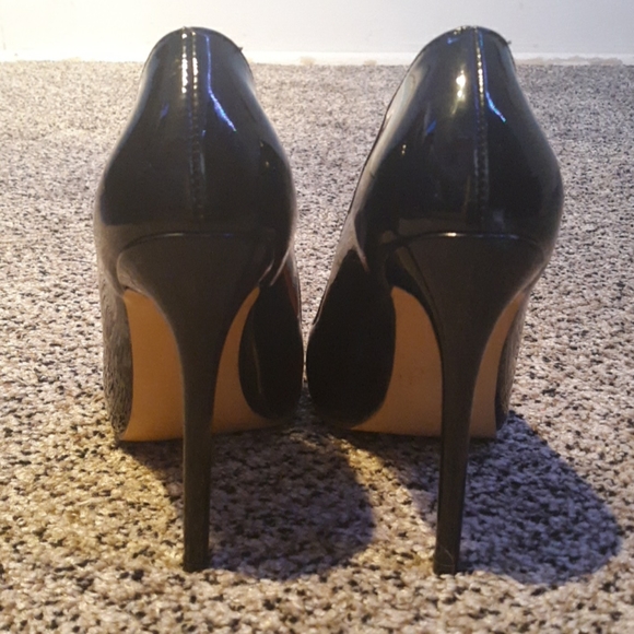 Heels - Picture 2 of 2